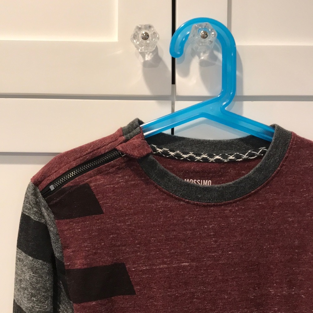 ❌SOLD❌Mossimo Long Sleeve T shirt - Picture 2 of 4